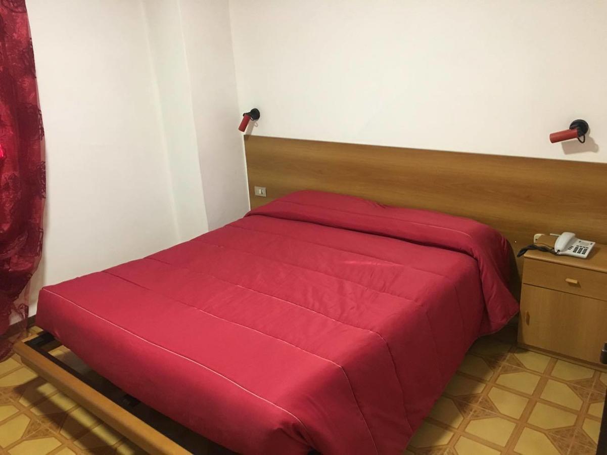 Albergo Ristorante Giulietta E Romeo Montecchio Maggiore Bagian luar foto