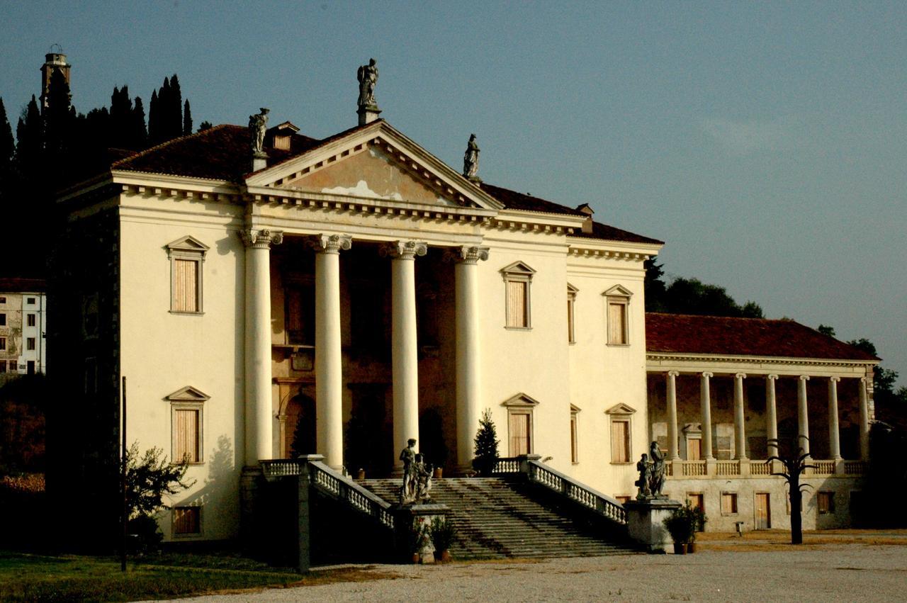 Albergo Ristorante Giulietta E Romeo Montecchio Maggiore Bagian luar foto